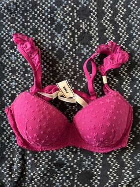 PINK Victoria's Secret Hot Pink Star-Embossed Underwire Bra -BRAND NEW WITH TAGS